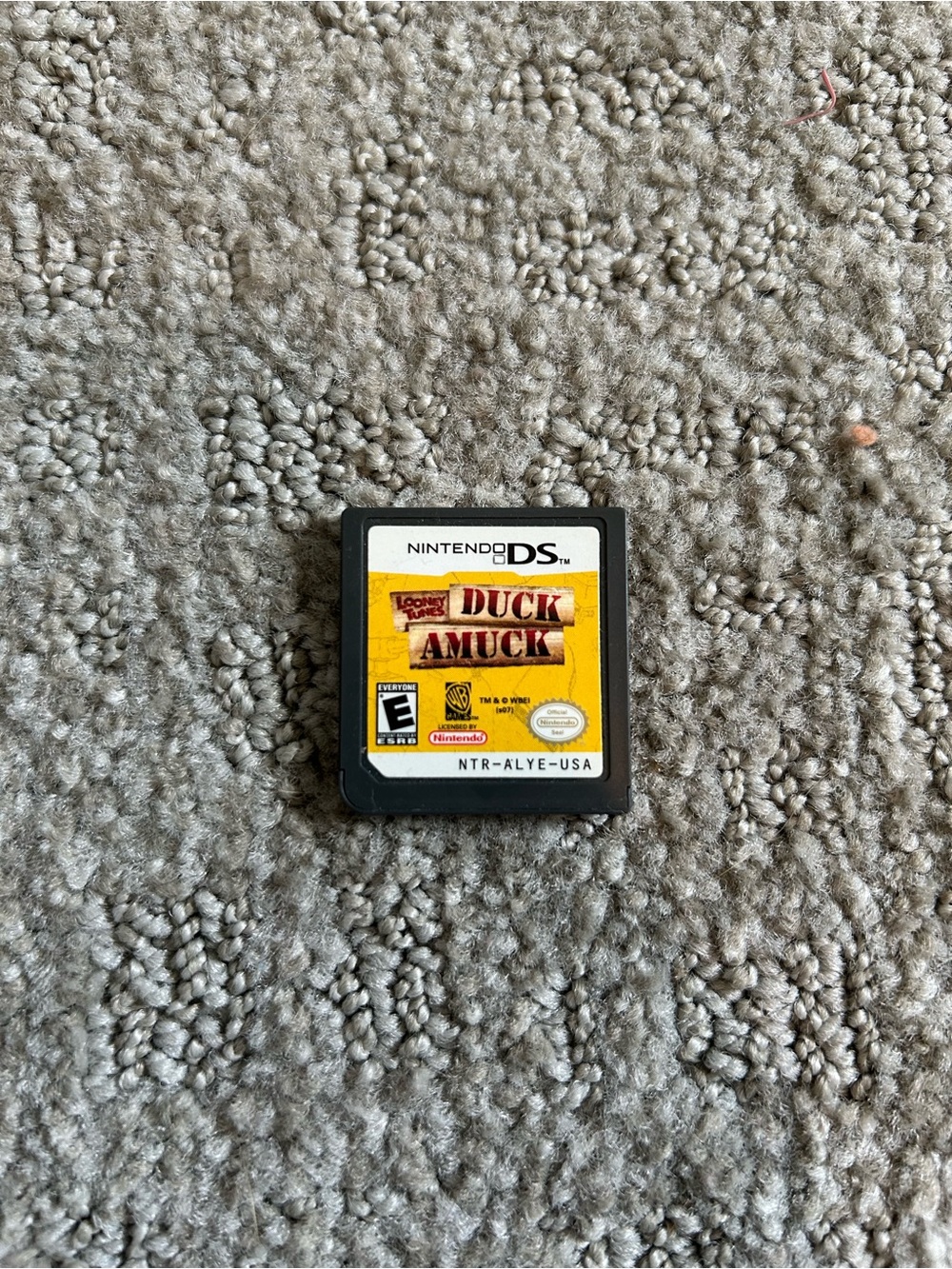 Nintendo DS Duck Amuck Cartridge - Black & Yellow Label